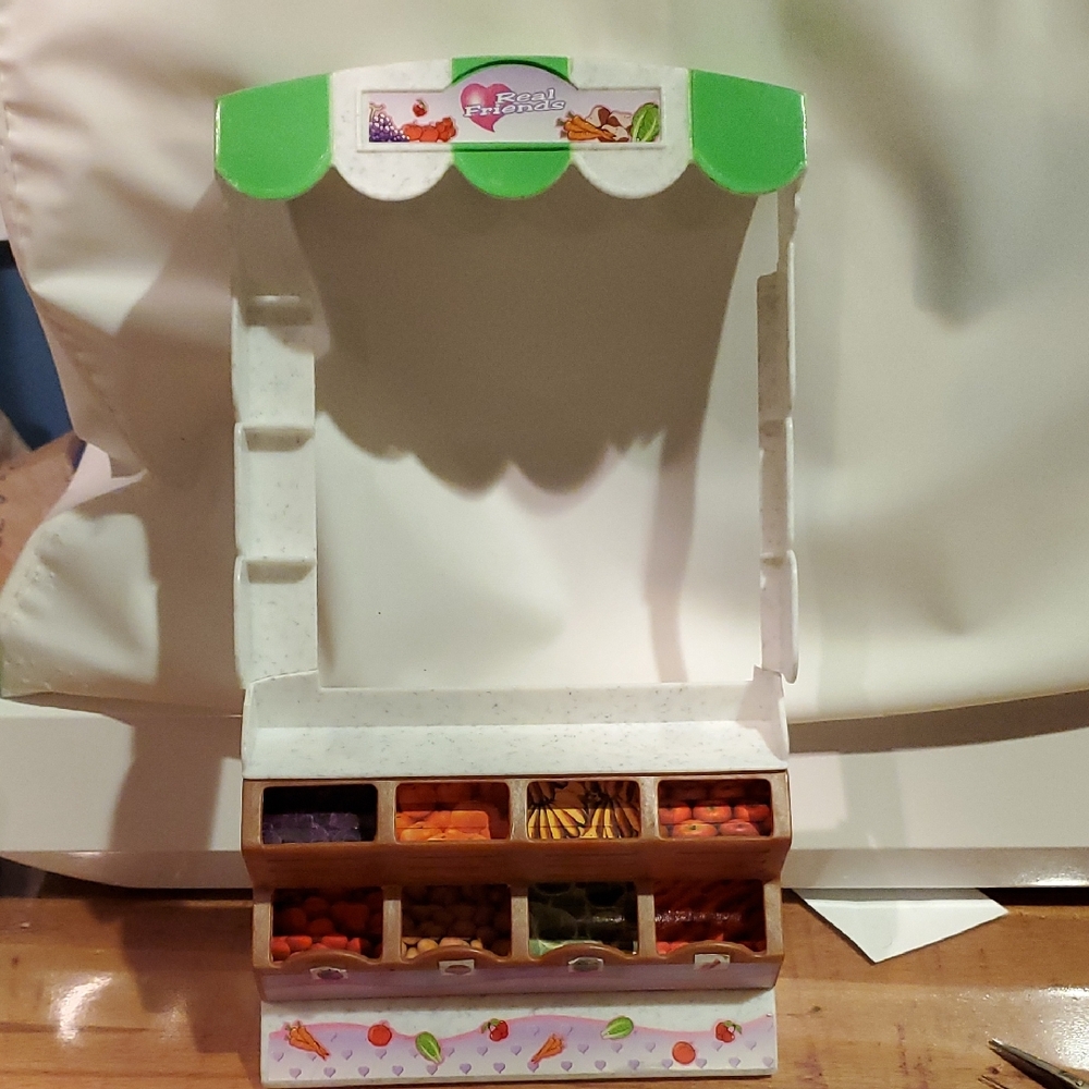 Geoffrey Inc. Real Friends Fruit Stand - Broken